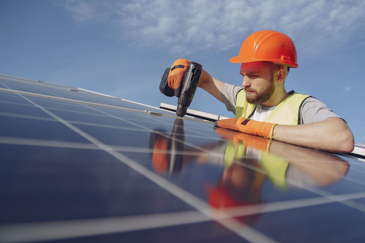 Instalación de paneles solares fotovoltaicos